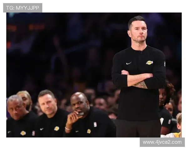 雷迪克更衣室训话：细节筑底气，拼劲赢未来